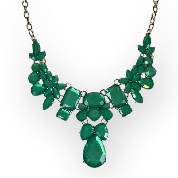 Green Statement Bib Necklace - Picture 1 of 5